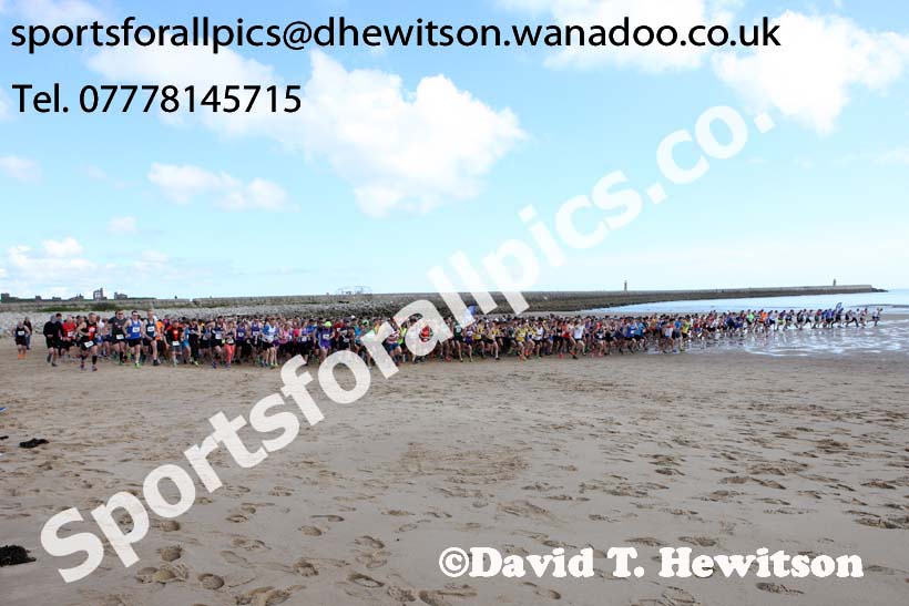 Pier to Pier Race, South Shields to Roker, Sunderland. Photo: David T. Hewitson/Sports for All Pics